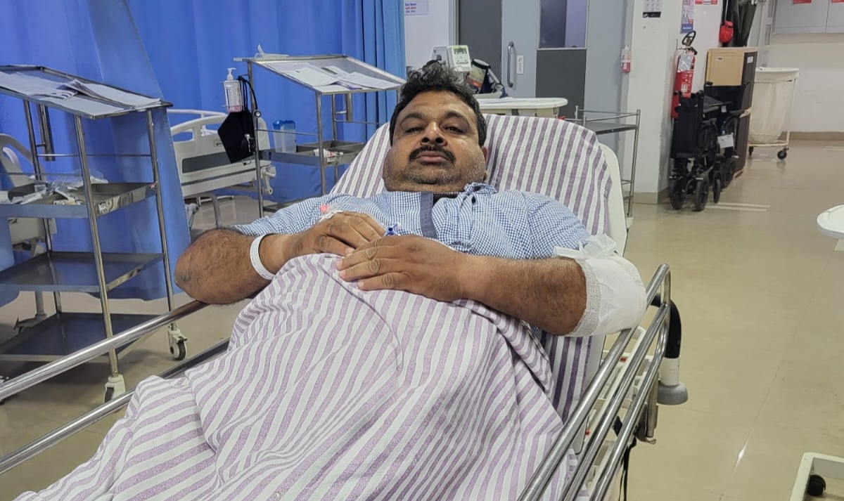 গুরুতর আহত প্রশান্ত চক্রবর্তী, ভর্তি হাসপাতালে